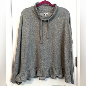 crown & ivy Gray Ruffle-Hem Funnel Neck Sweatshirt